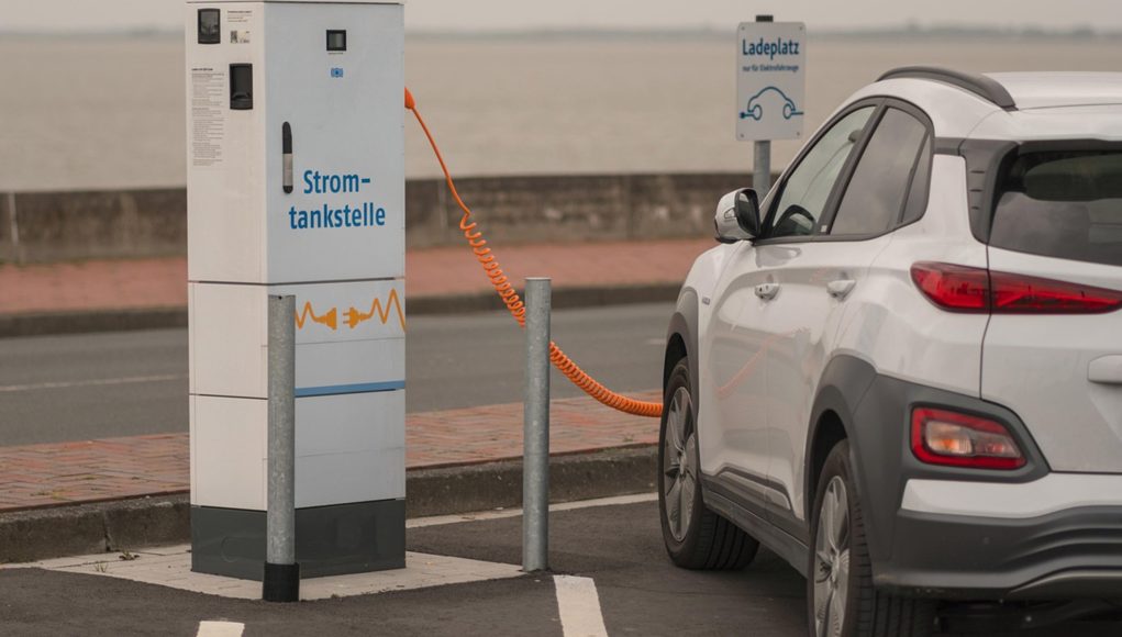 L'aide à l'achat de voitures hybrides et 100% électriques prennent pour arriver et a également été épuisée dans les zones les plus importantes
