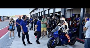 MotoGP : Yamaha persiste avec son moteur V4 malgré des débuts difficiles