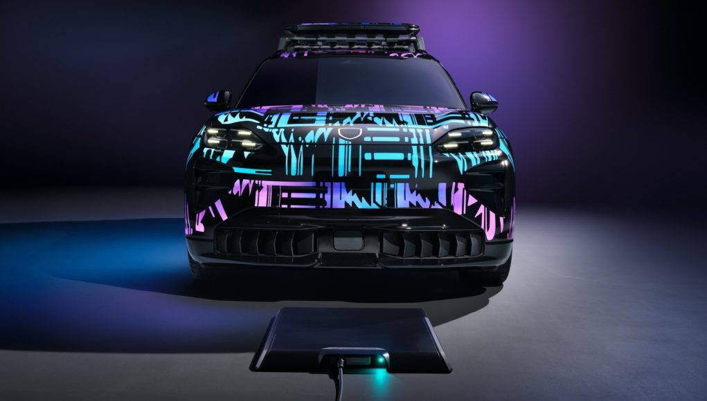 Porsche met un prix sur le premier système de chargement Porsche met un prix sur le premier système de chargement sans fil au monde, mais il n'est pas particulièrement bon marché