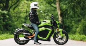 Le constructeur de motos avec un moteur de type « donut » dans une roue arrière sans moyeu propose une plateforme modulaire pour créer d'autres marques Le constructeur de motos avec un moteur de type « donut » dans une roue arrière sans moyeu propose une plateforme modulaire pour créer d'autres marques
