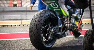 Les motos de course électriques ont besoin de roues « plus spéciales » que celles du MotoGP Les motos de course électriques ont besoin de roues « plus spéciales » que celles du MotoGP