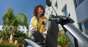 Honda vend cette moto électrique à autonomie urbaine moins chère que jamais Honda vend cette moto électrique à autonomie urbaine moins chère que jamais