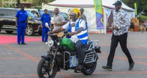 130 000 000 € de financement, 40 000 unités vendues et 800 stations d'exploitation : cette entreprise veut remplir l'Afrique de motos électriques 130 000 000 € de financement, 40 000 unités vendues et 800 stations d'exploitation : cette entreprise veut remplir l'Afrique de motos électriques
