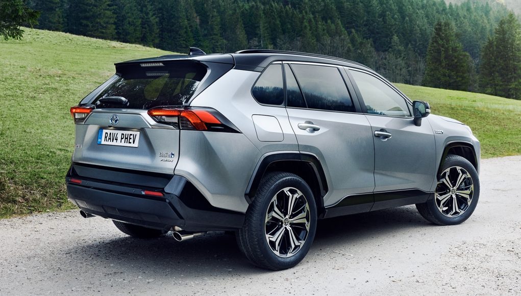 Toyota RAV4 PHEV 2025 hybride : Prix, mesures, moteur, intérieur et coffre
