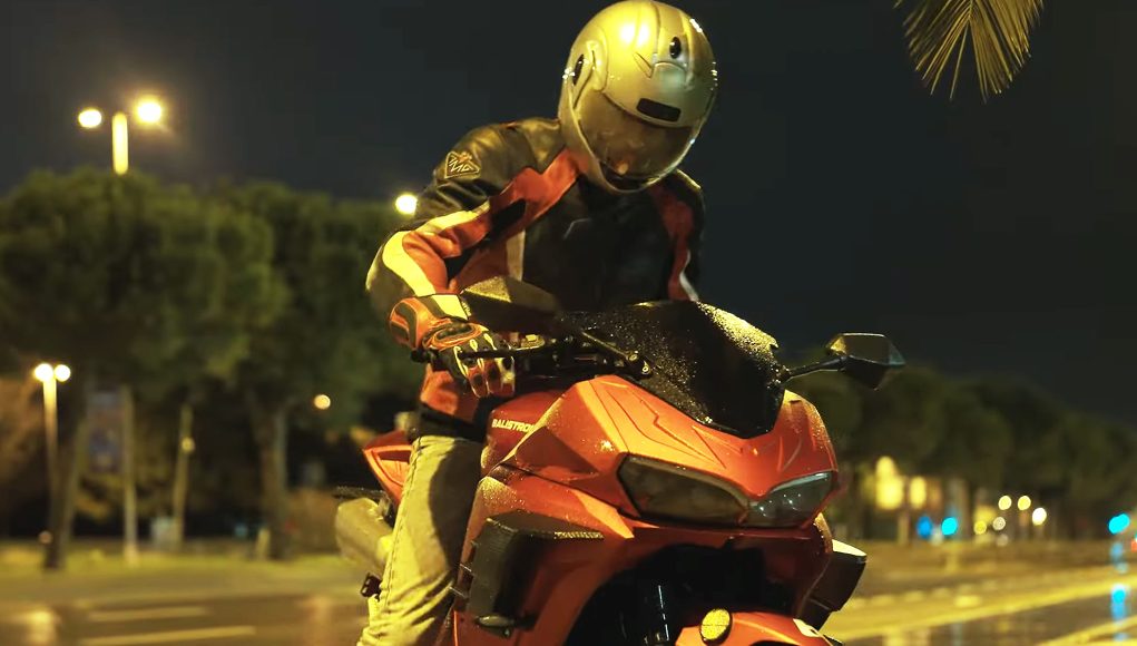A partir de 7 500 €, ces motos '125' au A partir de 7 500 €, ces motos '125' au faux échappement et 230 km d'autonomie se faufilent en Europe