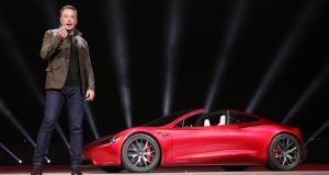 Elon Musk place la barre très haut pour le nouveau Tesla Roadster : "Ce sera le lancement de produit le plus mémorable de tous les temps" Elon Musk place la barre très haut pour le nouveau Tesla Roadster : "Ce sera le lancement de produit le plus mémorable de tous les temps"