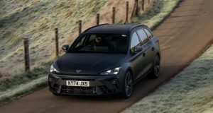 Essai de la Cupra Leon Estate 2025 : un superbe véhicule polyvalent dans une classe à un Essai de la Cupra Leon Estate 2025 : un superbe véhicule polyvalent dans une classe à un