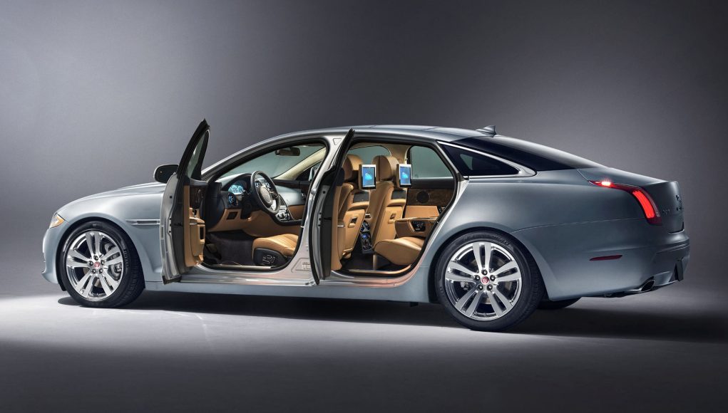 Jaguar allait avoir une berline, un SUV et une voiture Jaguar allait avoir une berline, un SUV et une voiture de sport « zéro émission » en 2021, mais cela n'a abouti à rien