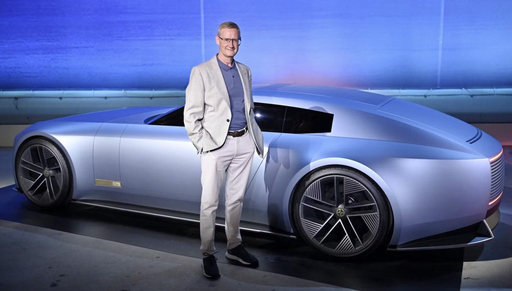 Adrian Mardell de Jaguar dit qu'ils vendront moins mais "il Adrian Mardell de Jaguar dit qu'ils vendront moins mais "il y aura plus de luxe et d'excitation » dans leurs voitures électriques