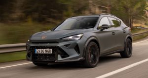 Examen du Cupra Formentor VZ5 2025 : nous ne savons pas pourquoi il existe, mais nous sommes heureux que ce soit le cas Examen du Cupra Formentor VZ5 2025 : nous ne savons pas pourquoi il existe, mais nous sommes heureux que ce soit le cas