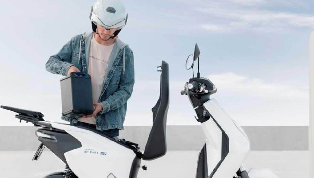 Barcelone vous donnera 600 € pour mettre au rebut votre Barcelone vous donnera 600 € pour mettre au rebut votre cyclomoteur à essence et en acheter un électrique