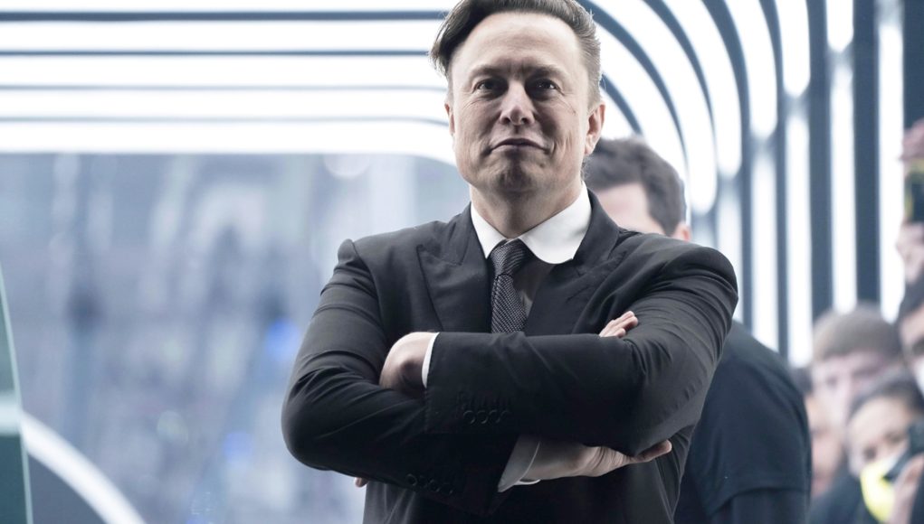 Elon Musk assure que Tesla ne lancera pas de moto Elon Musk assure que Tesla ne lancera pas de moto car « nous ne pouvons pas les sécuriser » et le PDG lui-même craignait pour sa vie