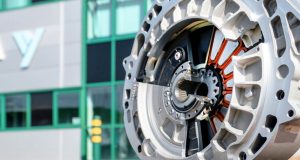 Il génère 1 000 ch de puissance et pèse 12,7 kg : le moteur électrique qui bat des records d’efficacité et de densité de puissance Il génère 1 000 ch de puissance et pèse 12,7 kg : le moteur électrique qui bat des records d'efficacité et de densité de puissance