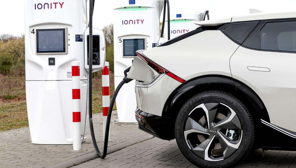 L’Europe accélère vers l’électrification : forte hausse de la part L’Europe accélère vers l’électrification : forte hausse de la part de marché des voitures électriques et hybrides en 2025