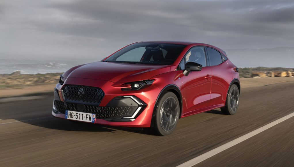 Essai de la Renault Clio Hybride 2027 : Va Va Essai de la Renault Clio Hybride 2027 : Va Va Voom ou Doom And Gloom ?