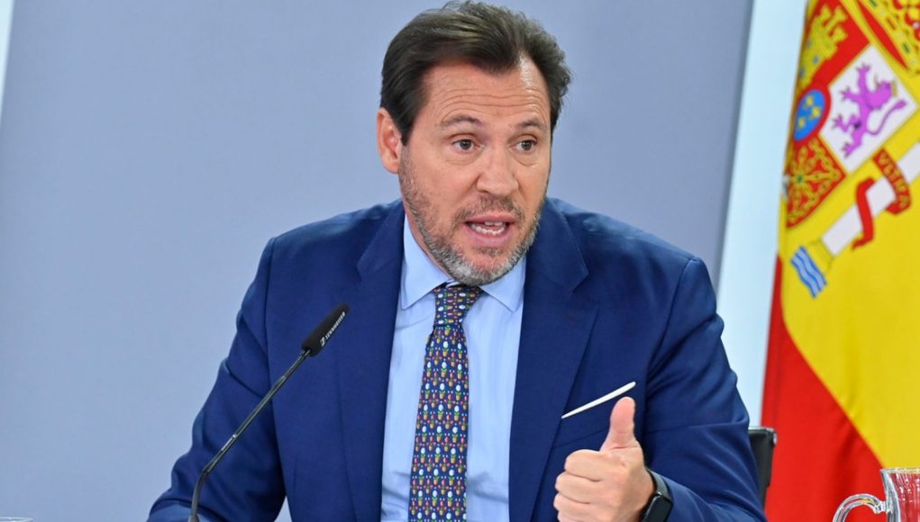 "Soit on décarbone, soit on meurt": Óscar Puente défend les "Soit on décarbone, soit on meurt": Óscar Puente défend les zones à faibles émissions (ZBE) en pleine polémique sur les restrictions automobiles