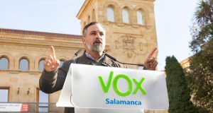 Santiago Abascal et Vox attaquent l’imposition de la balise V16 de la DGT, et voici leurs arguments Santiago Abascal et Vox attaquent l'imposition de la balise V16 de la DGT, et voici leurs arguments