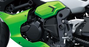 Un maxiscooter hybride Kawasaki est possible, car en réalité la marque japonaise dispose déjà de la technologie efficace dans les motos hybrides qu’elle vend. Un maxiscooter hybride Kawasaki est possible, car en réalité la marque japonaise dispose déjà de la technologie efficace dans les motos hybrides qu'elle vend.