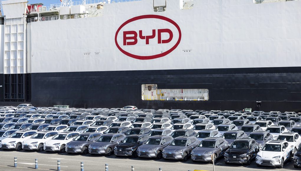 BYD pourrait signer une étape historique en 2025 : exporter 1 000 000 BYD pourrait signer une étape historique en 2025 : exporter 1 000 000 de voitures fabriquées en Chine en un an