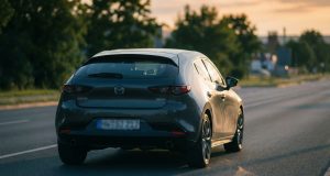 Voitures-radars : les 3 signes qui permettent de les reconnaître immédiatement sur la route
