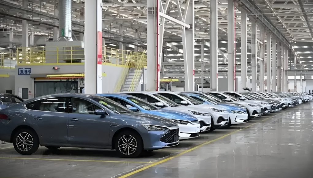 Interdiction de consommer plus de 15,1 kWh : la mesure Interdiction de consommer plus de 15,1 kWh : la mesure extrême qui va changer à jamais la voiture électrique