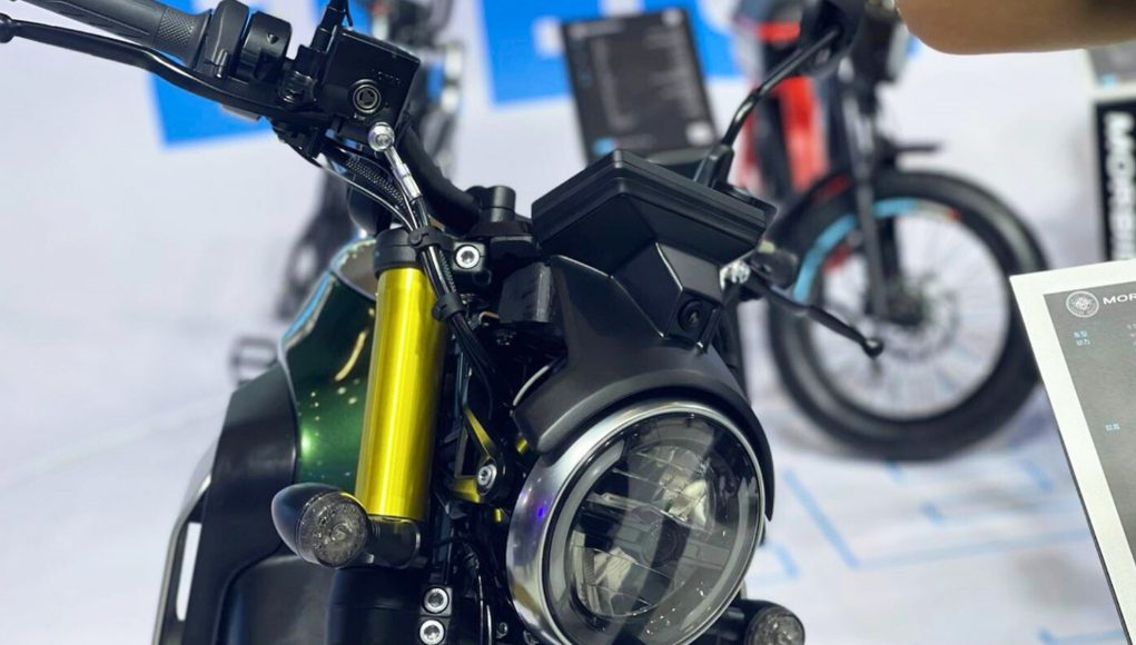 La marque de motos électriques Keeway mise sur un scrambler La marque de motos électriques Keeway mise sur un scrambler '125' doté des meilleures technologies pour un rétro