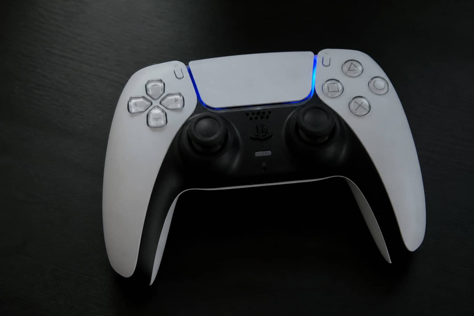 Optimisation pour l'architecture PlayStation 5 et DualSense